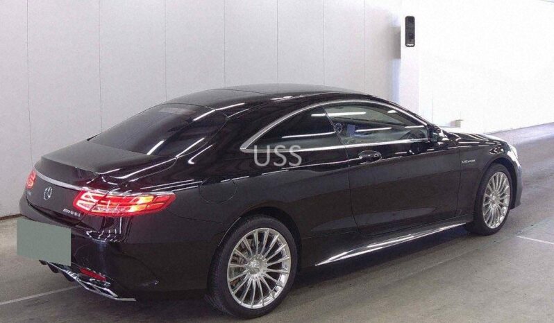 MERCEDES AMG S63 COUPE full