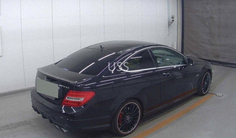MERCEDES-BENZ C63 AMG COUPE full